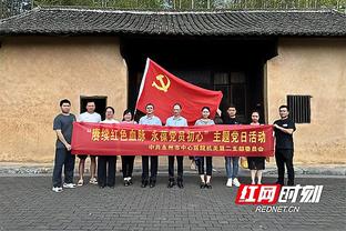 库里登场！詹杜库历史首次同场！试图打个战术结果失误啦？